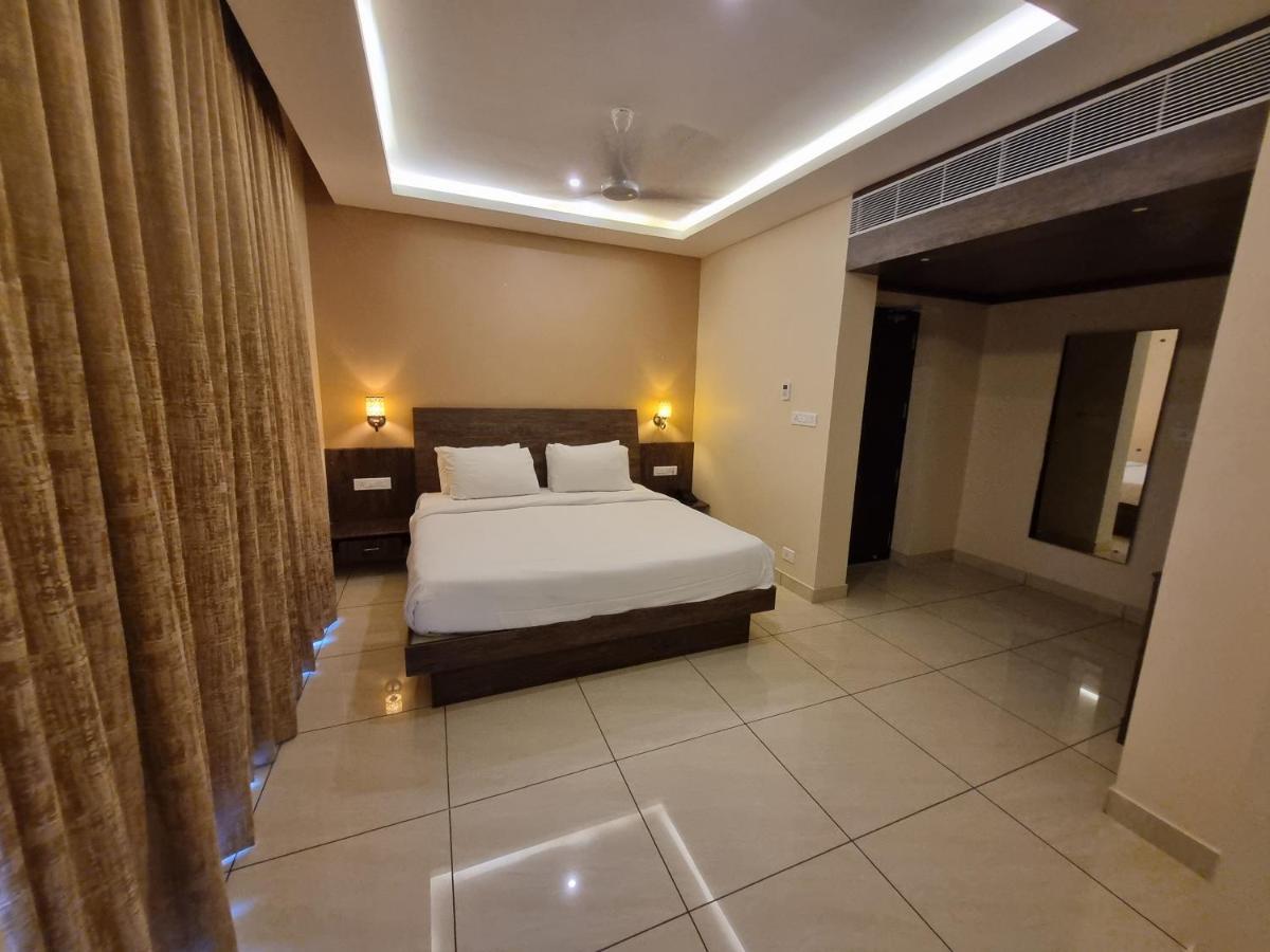 Plutus Residency Hotel Auroville Exterior photo